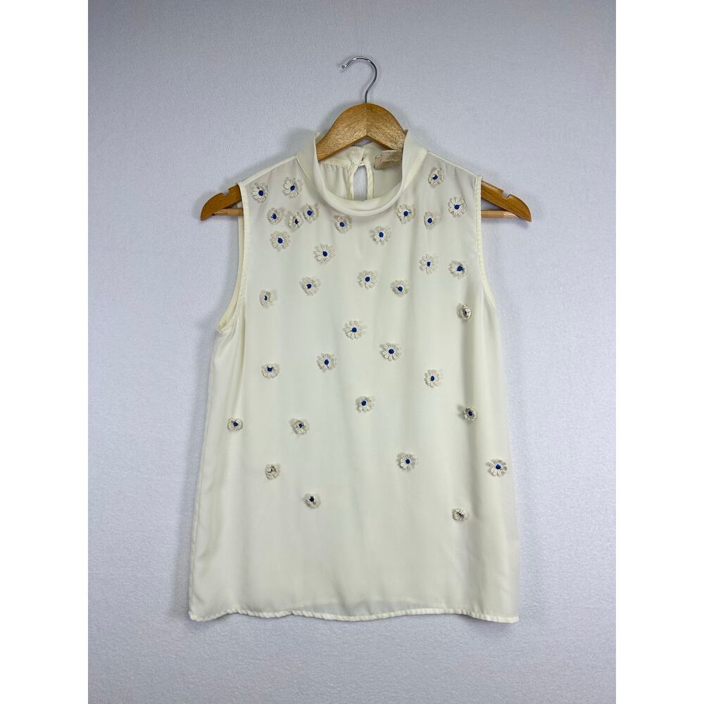 Vanessa Virgina Anthropologie white top with embroidered flowers size small